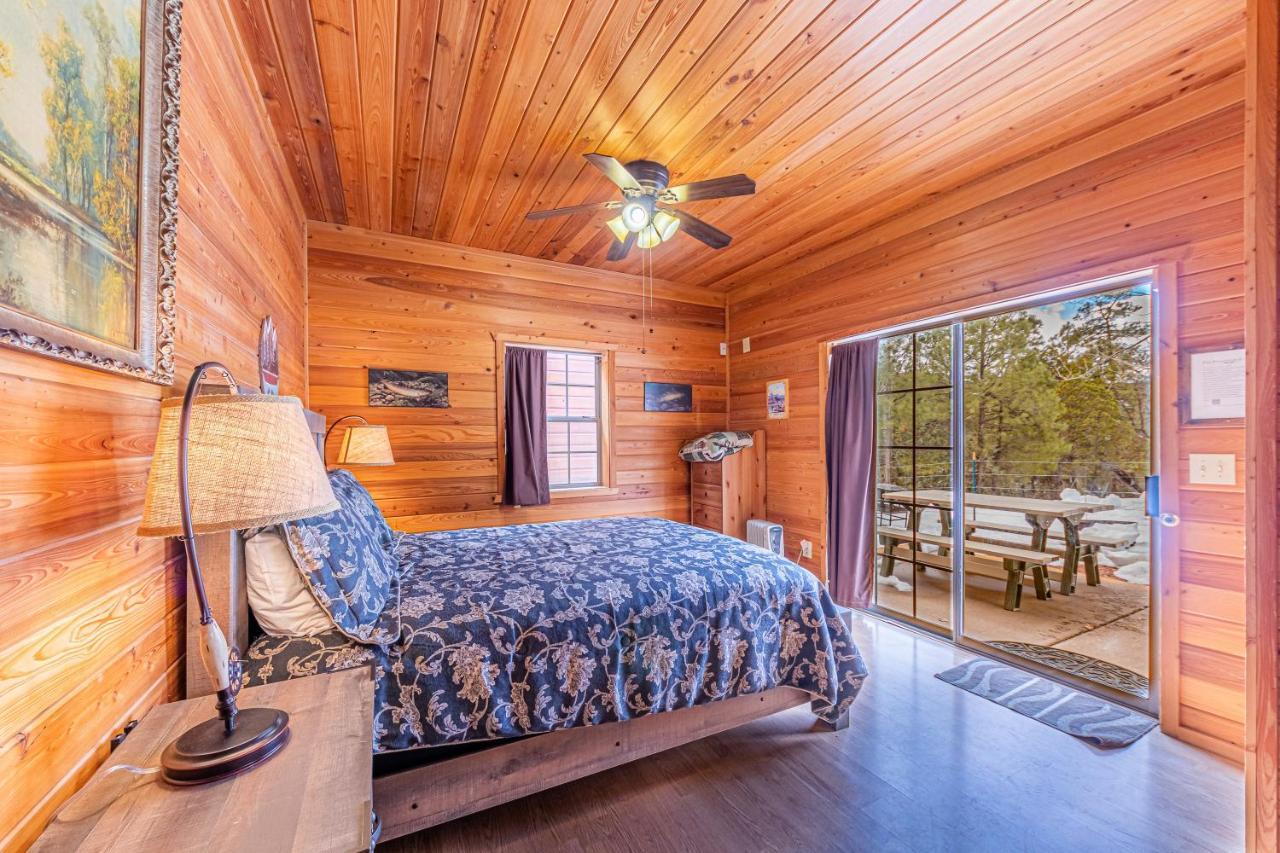 Cabin #4 The Wolves Den - Pet Friendly- Sleeps 6 - Playground & Game Room Payson Esterno foto
